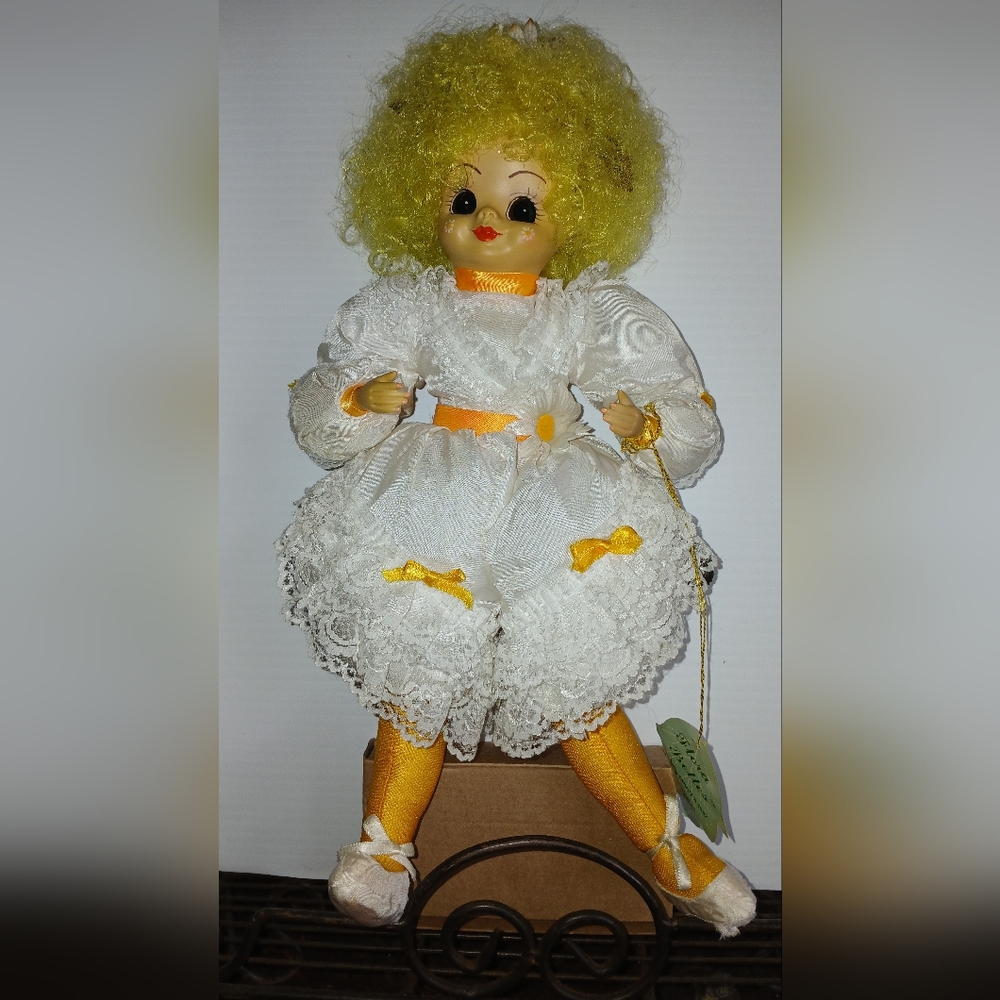VINTAGE 1987 FLORA BELLE "MISS DAISY" BRINN'S APRIL DOLL NWT